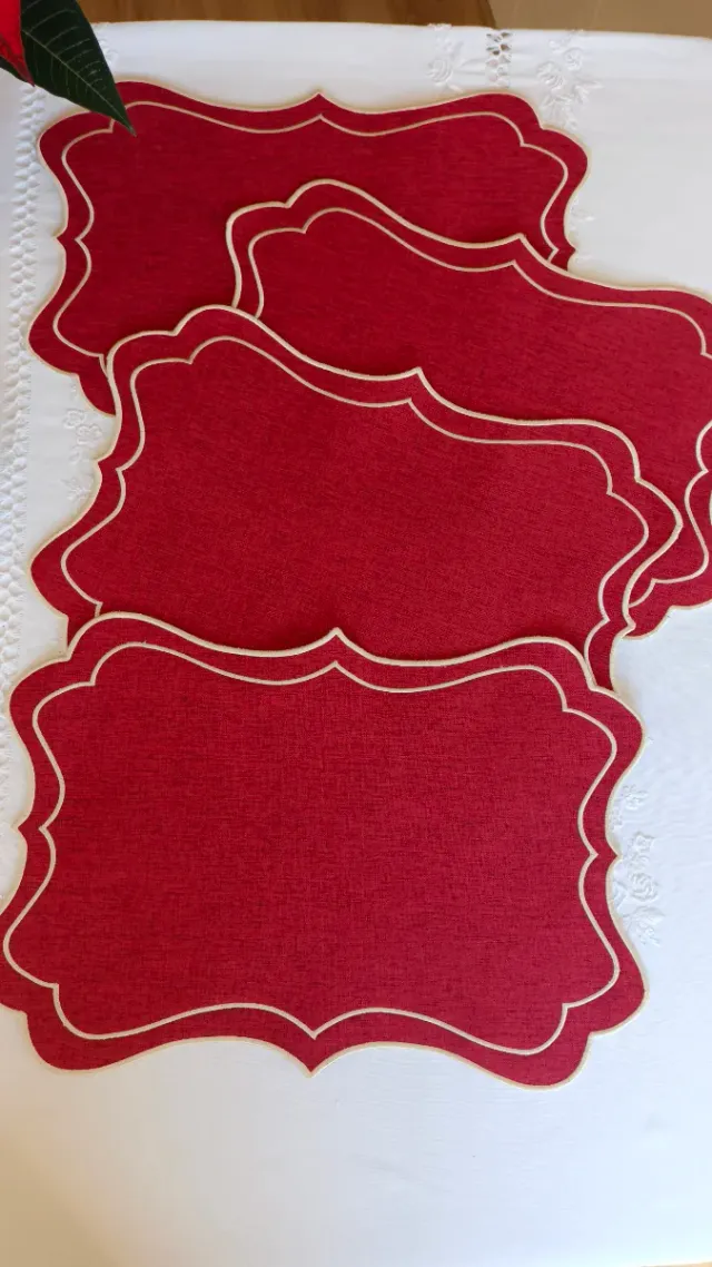 Set 4 individuales rojos y dorados