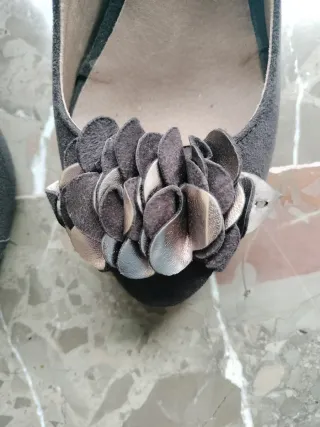 Zapatos Alma en Pena Negros y Dorados