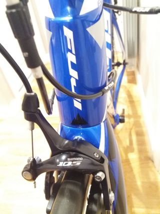 Bicicleta Carretera Fuji Carbono Azul