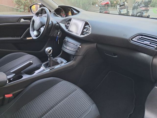 Peugeot 308 5p Business Line 1.6 BlueHDi 88KW 120CV