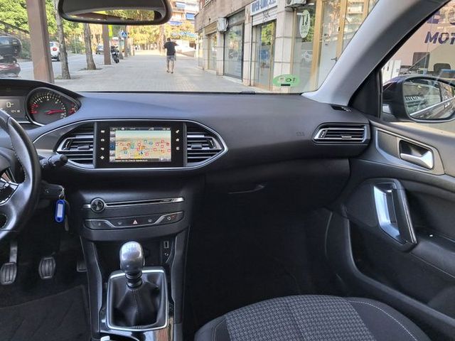 Peugeot 308 5p Business Line 1.6 BlueHDi 88KW 120CV
