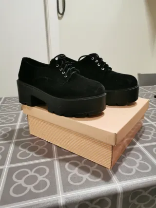 Zapatos ante cordones plataforma negros