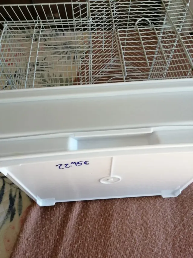 Jaula para pájaros blanca