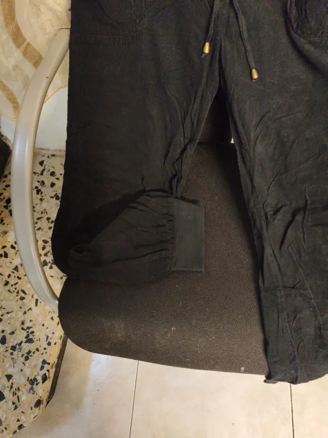 Pantaloni in velluto nero