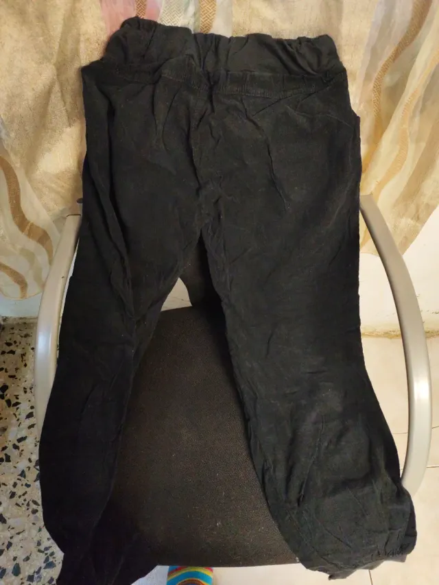 Pantaloni in velluto nero