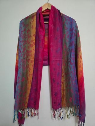 PAÑUELO DE MUJER MARIPOSAS . NUEVO