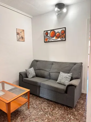 Habitación en alquiler con baño privado.