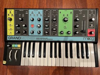 Moog Grandmother Sintetizador Analógico