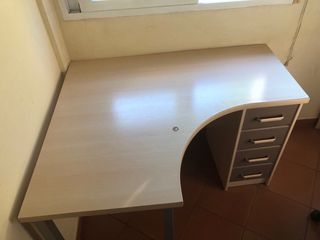 Mesa escritorio esquinera con cajones