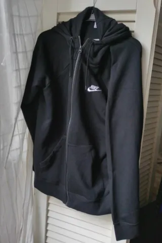 Felpa con cappuccio Nike nera