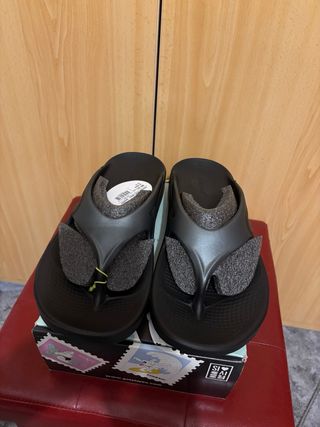 Chanclas OOFOS Grises Nuevas