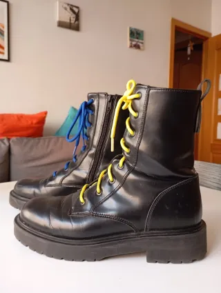 Botines Zara negros con cordones