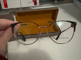 Occhiali Bulgari neri e oro