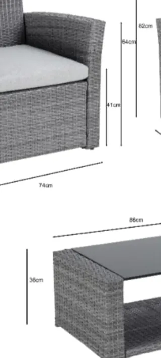 Conjunto de Muebles de Exterior: Sofá y Mesa