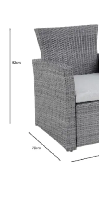 Conjunto de Muebles de Exterior: Sofá y Mesa