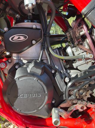 Beta 250 RR Moto de enduro del 2022.