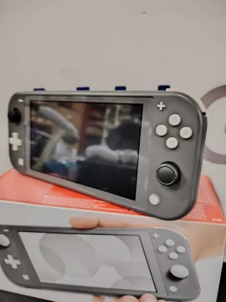 Nintendo Switch Lite Gris 32GB + 1 Año Garantía