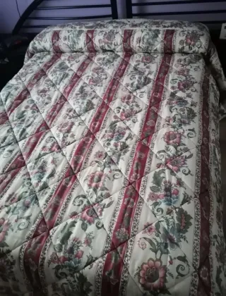 Colcha edredón matrimonio floral