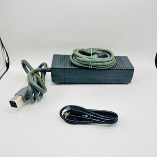 Console Xbox 360 Elite Nera +Pad Cavi e 2 Giochi