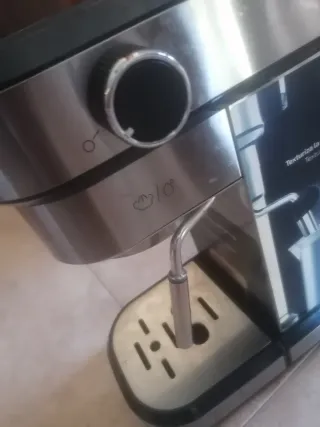 Cafetera Cecotec Cafelizzia Steel