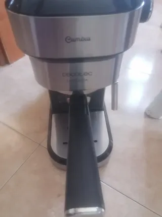 Cafetera Cecotec Cafelizzia Steel