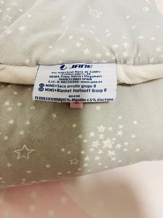 Arruyo para bebé con estrellas de la marca Jane