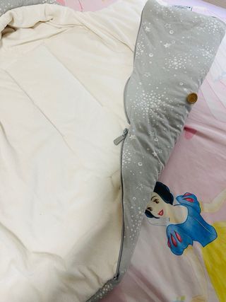 Arruyo para bebé con estrellas de la marca Jane