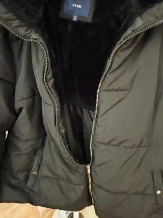Chaqueta de pelo negro mujer, buen conservado.
