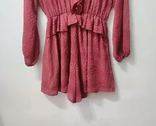 Mono corto burdeos Zara mujer Talla L