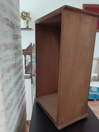 Urna-Capilla de madera tallada