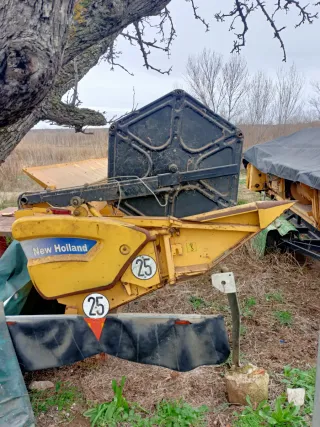 Cosechadora New Holland CR9060.