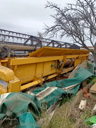 Cosechadora New Holland CR9060.
