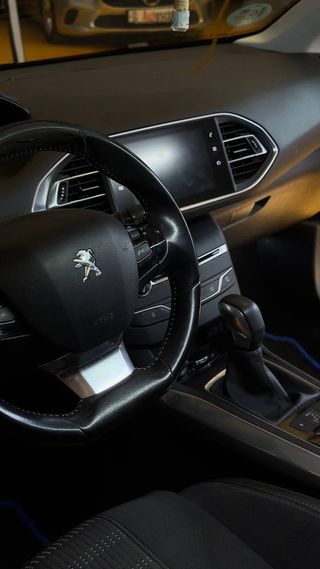 Puegeot 308 2.0 Blue-HDi Allure