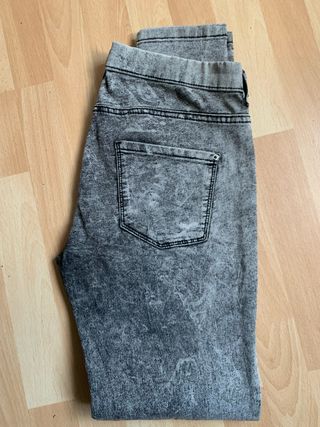 Jeggins Pull&Bear T. 40