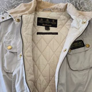 Chaqueta Barbour mujer beige talla S