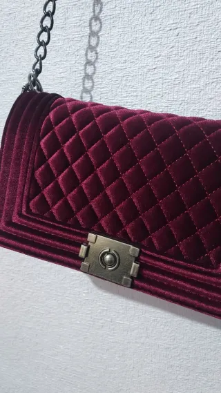 Bolso de fiesta de terciopelo burdeos