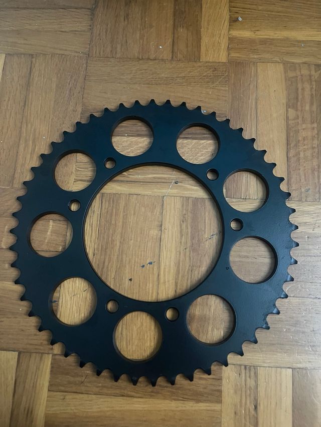 Corona (piñón trasero) moto