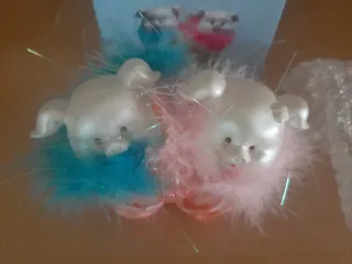 Hucha cerdito con plumas