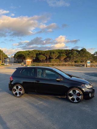 Volkswagen Golf 2010 GTI