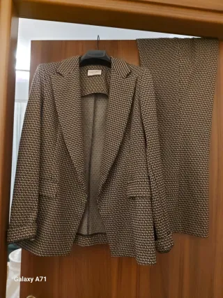 Completo giacca e pantaloni fantasia