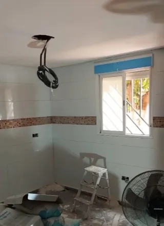 Se ofrece autónomo albañil para reformas