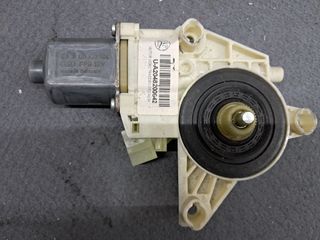 MOTOR ELEVADOR TRASEIRO DIREITO MERCEDES W204