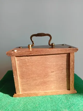 Sottobicchieri legno forma libreria