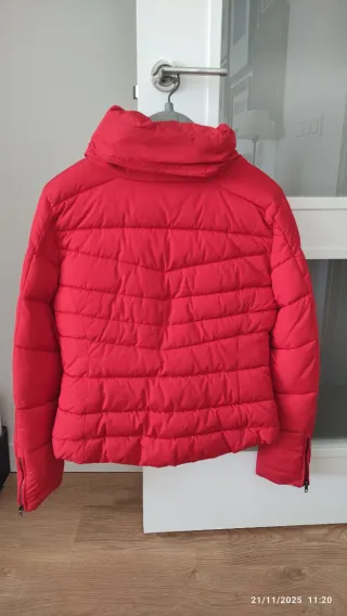 Parka Roja Mujer