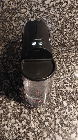Cafetera Nespresso Pixie