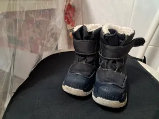 Botas de nieve azules y blancas talla 22 o 23