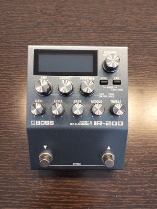 Boss IR-200 Amplificatore e Cabinet IR