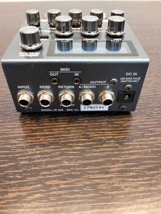 Boss IR-200 Amplificatore e Cabinet IR