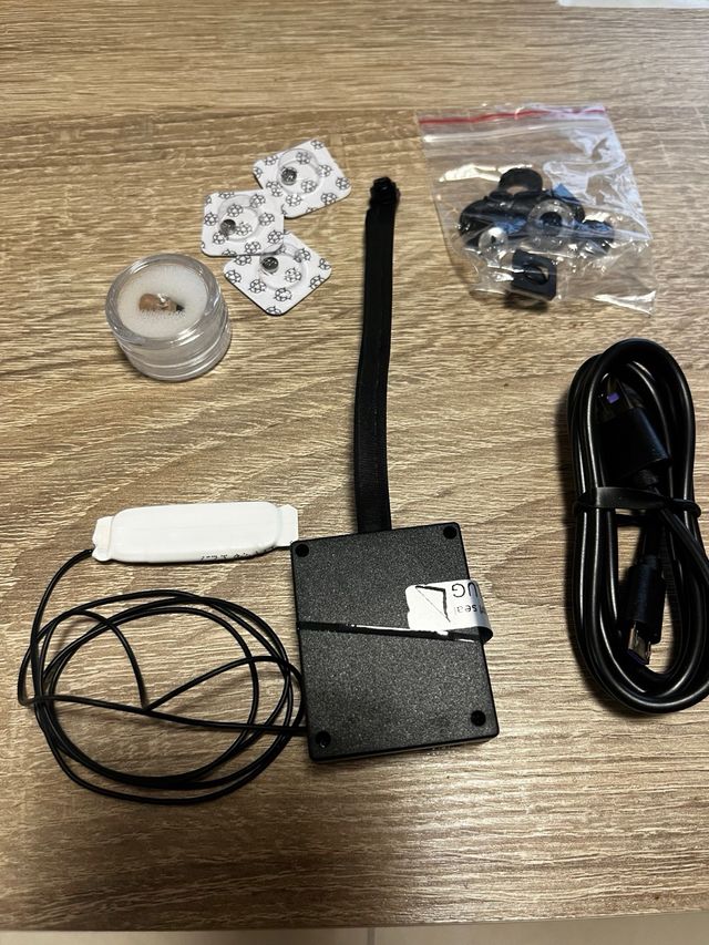 Fotocamera con pulsante 4K e auricolare