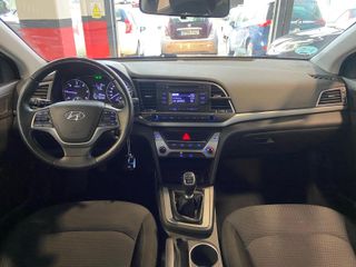 Hyundai Elantra DIESEL 136 CV